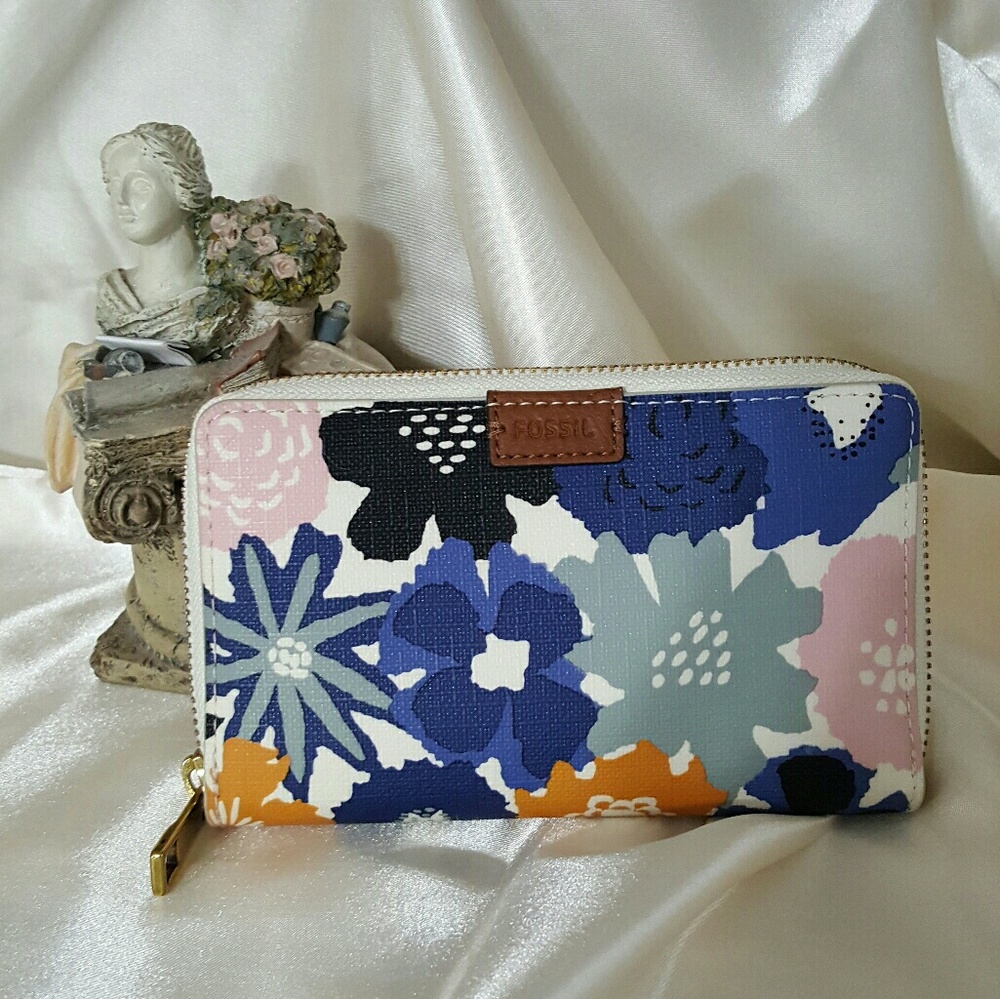 Fossil wallet